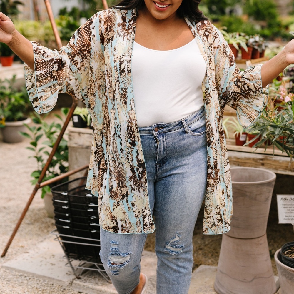 SUMMER SALE❗️Chiffon Scales Kimono in Snakeskin - Picture 4 of 8